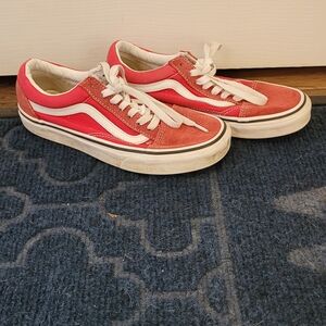 Vans Women's Sneakers in Red and White